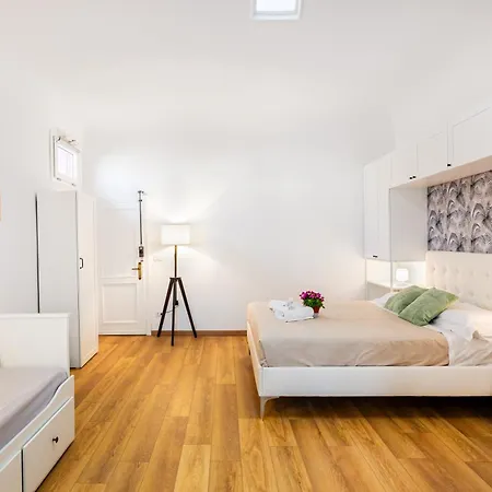 Machiavelli Penthouse Apartment *
