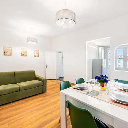 Machiavelli Penthouse * Florença